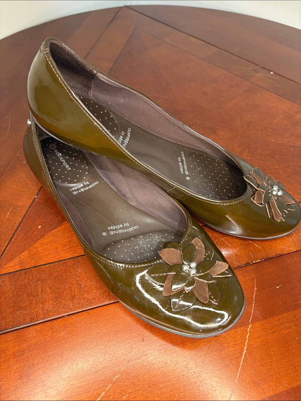 Rockport Brown Patent Ballet Flats with Flower Accent - W11.